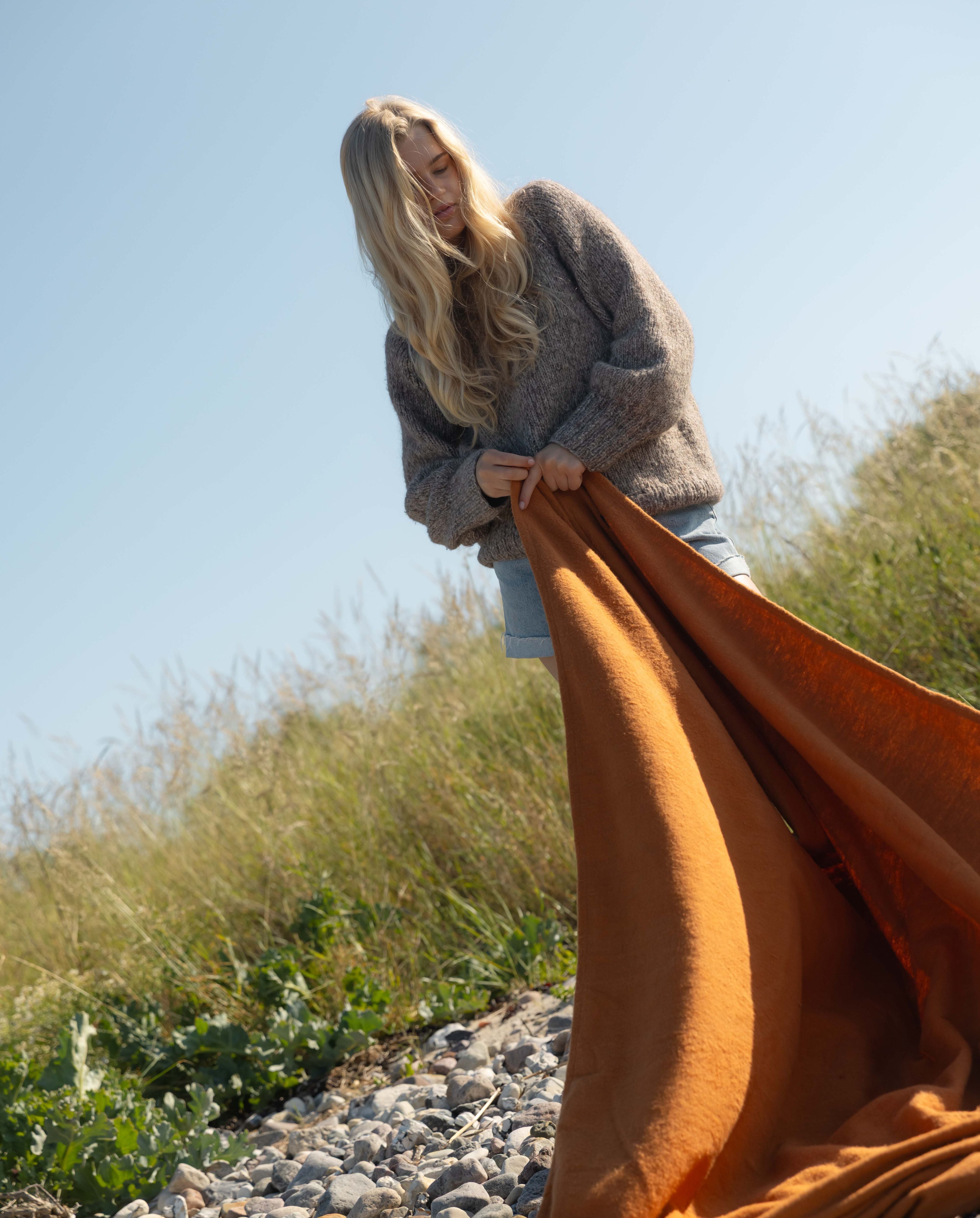 Tyngde tæppe - Terracotta
https://dk.ayu.eu/collections/yoga-taeppe-i-bomuld-blodhed-og-varme-til-din-praksis/products/yoga-taeppe-i-bomuld-150x200-cm-rust