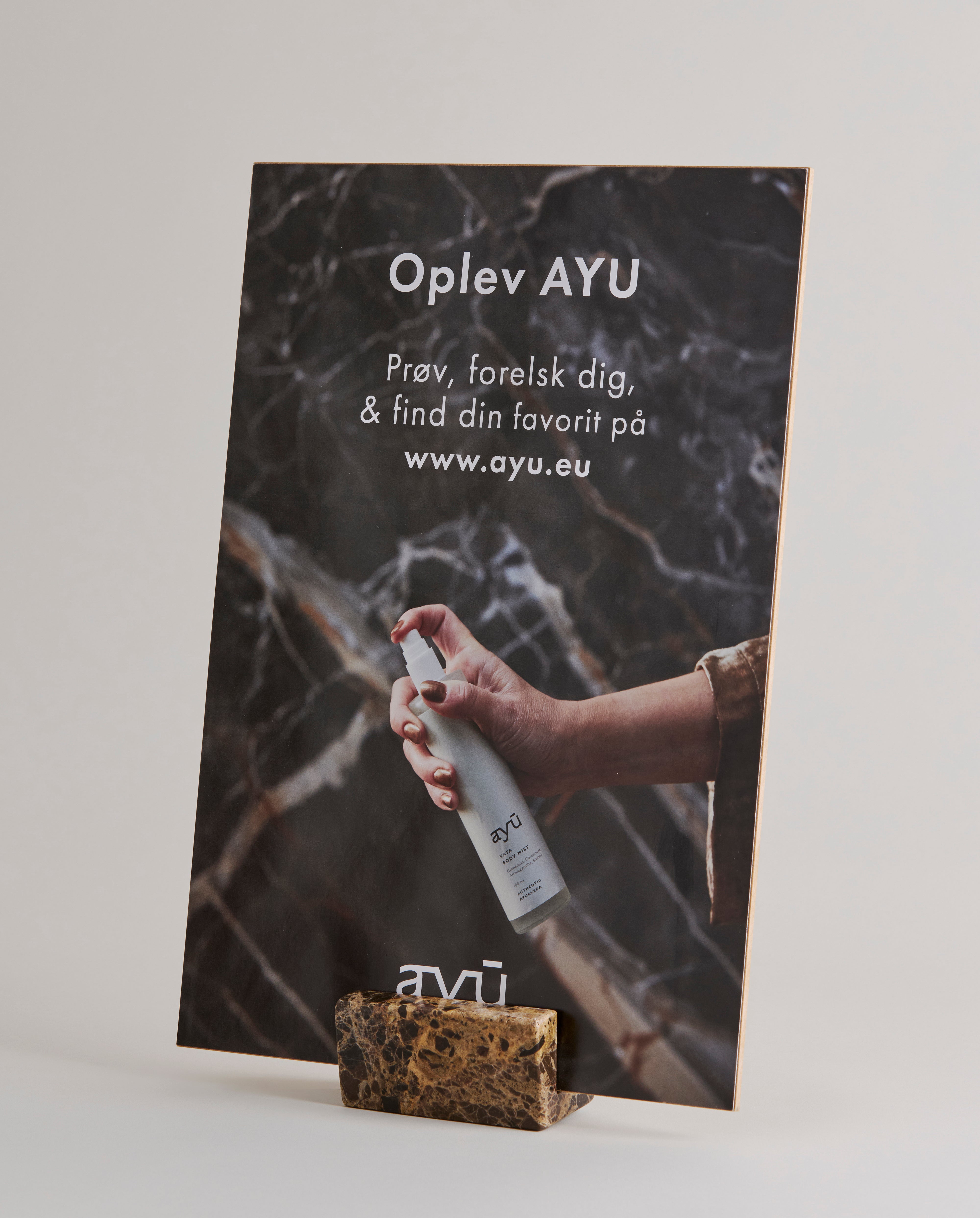 Sign Holder in Marble