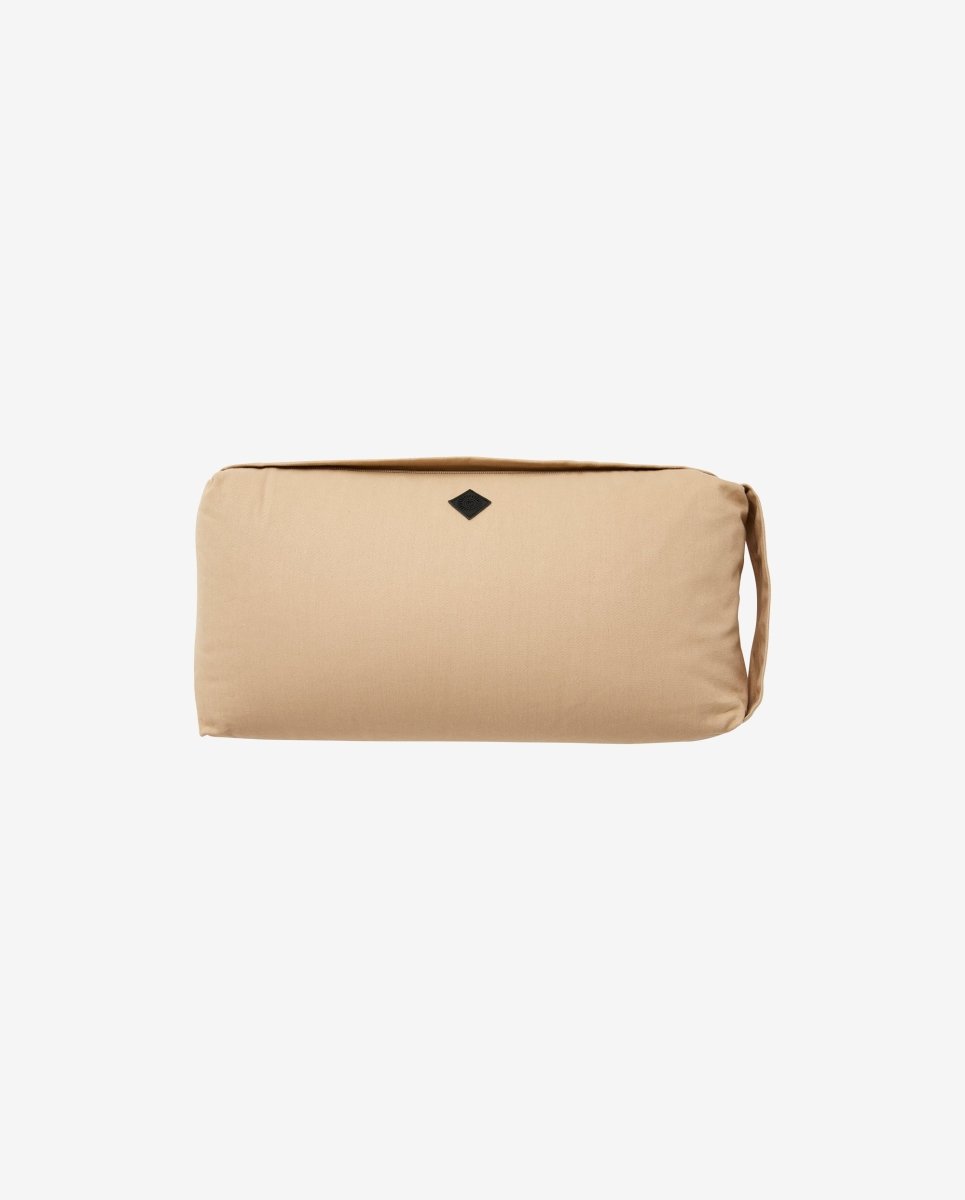 Meditationshynde - Sand
https://dk.ayu.eu/collections/yoga-og-meditationshynde-optimal-stotte-og-komfort/products/yoga-og-meditationspude-40x20-cm-beige