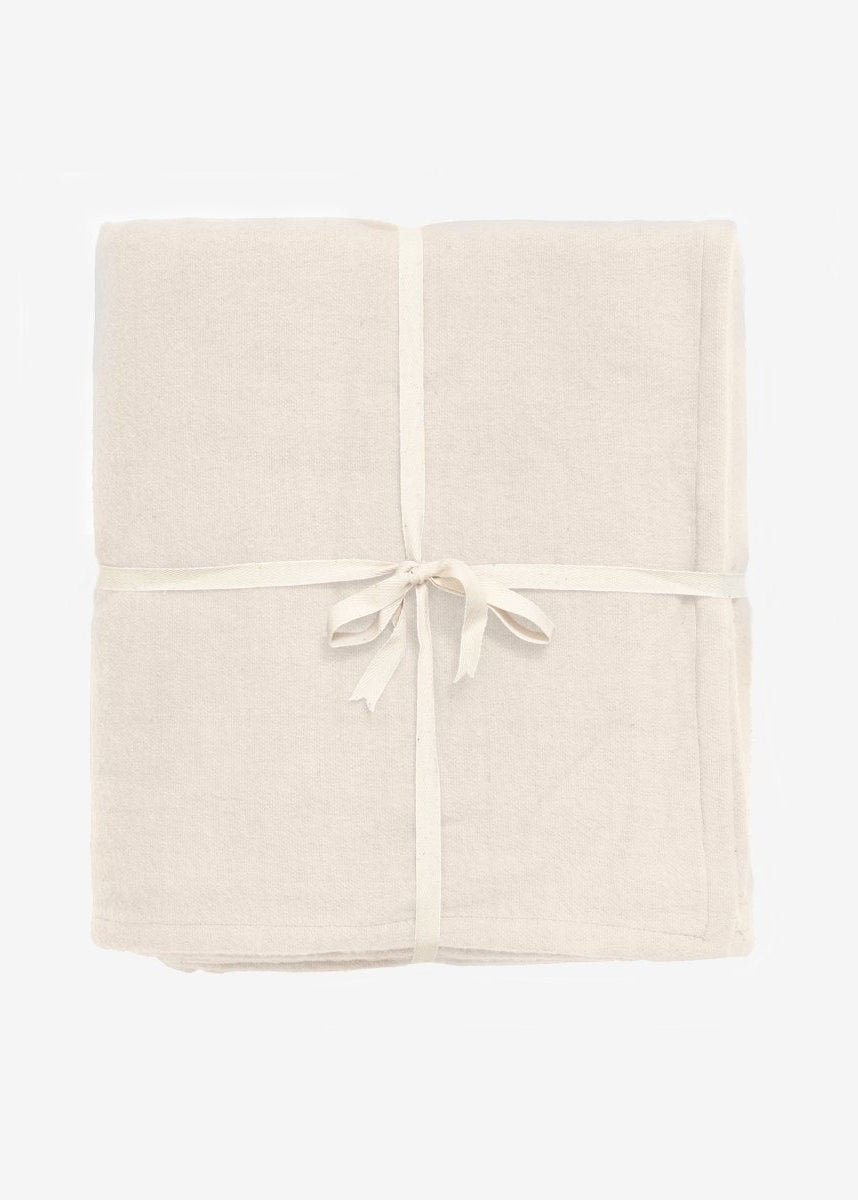 Tyngde Tæppe i bomuld  -  Råhvid
https://dk.ayu.eu/collections/yoga-taeppe-i-bomuld-blodhed-og-varme-til-din-praksis/products/yoga-taeppe-i-bomuld-150x200-cm-rahvid